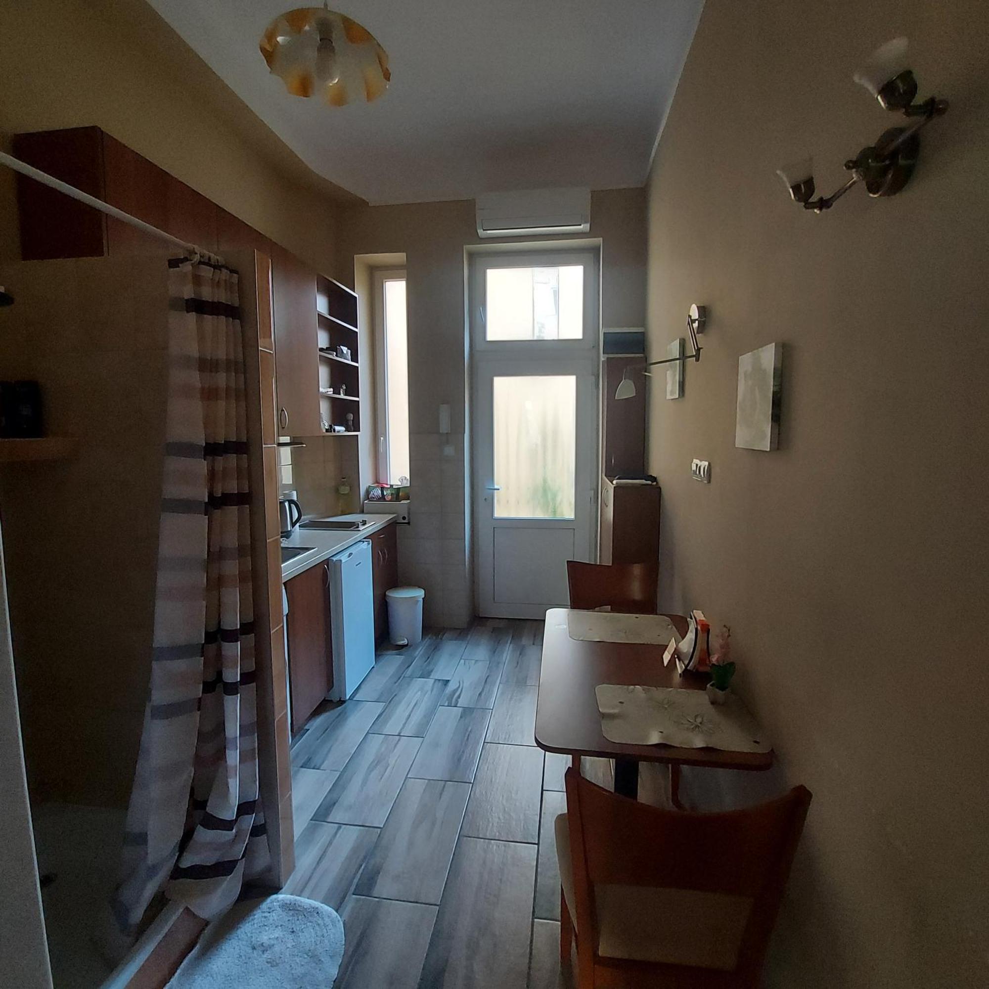 בודפשט Cute Apartment Close To The Center מראה חיצוני תמונה