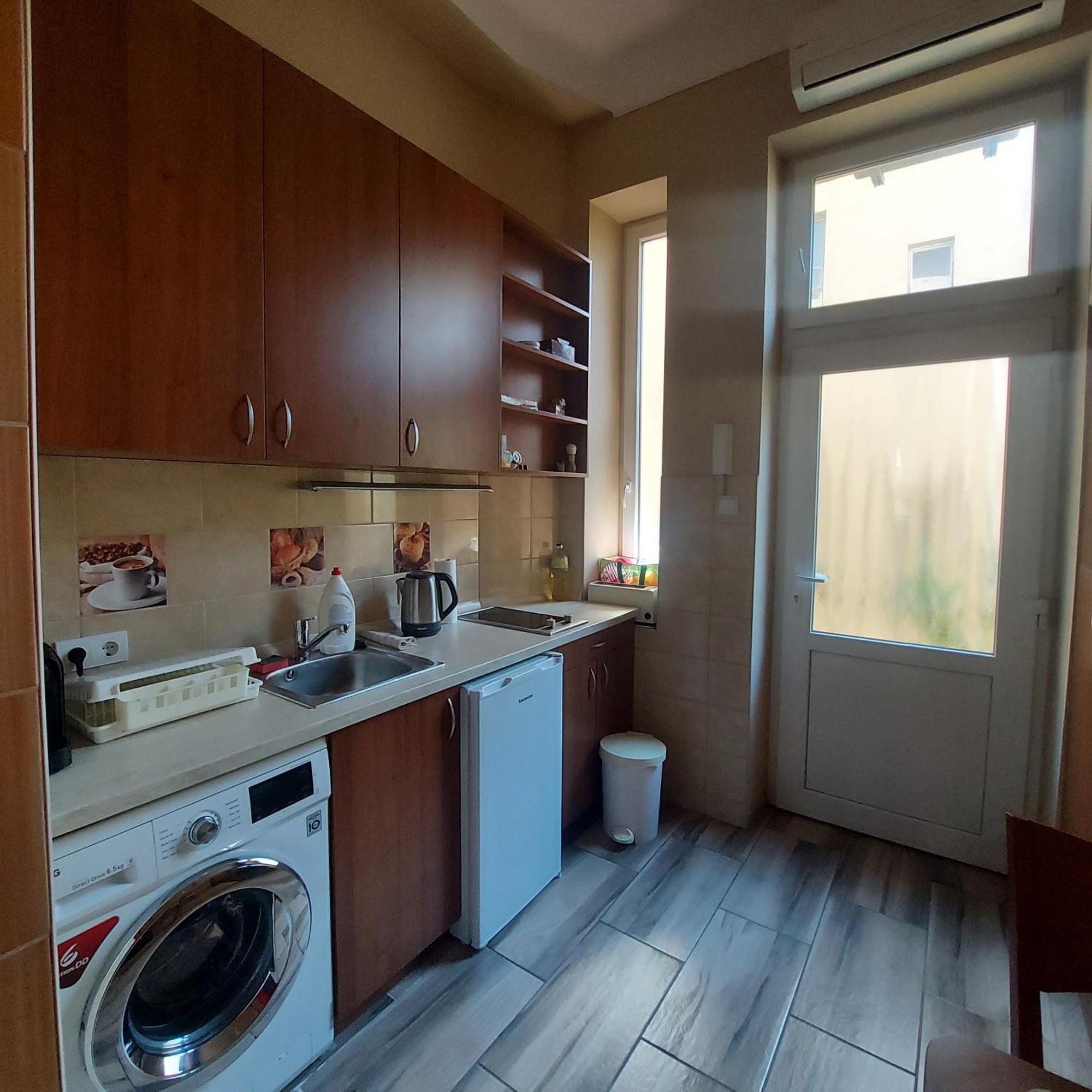 בודפשט Cute Apartment Close To The Center מראה חיצוני תמונה